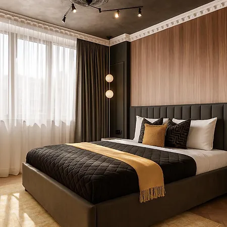 Qult - Frenchie * Bukarest